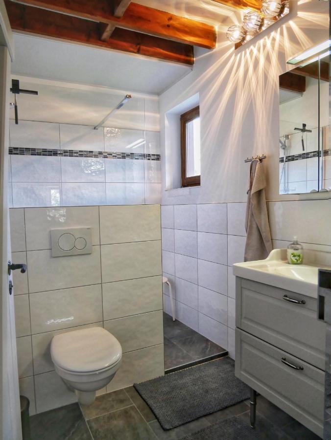 וואימס Landhaus Am See Von Robertville מראה חיצוני תמונה